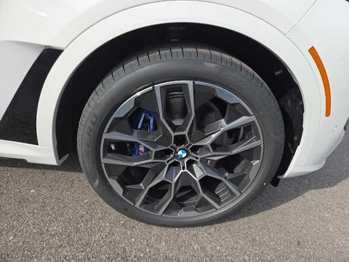 2026 BMW X7 M60i