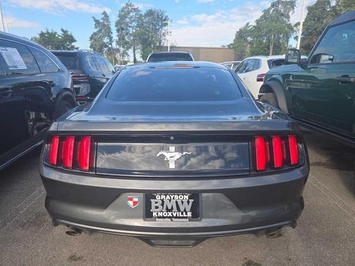 2017 Ford Mustang V6