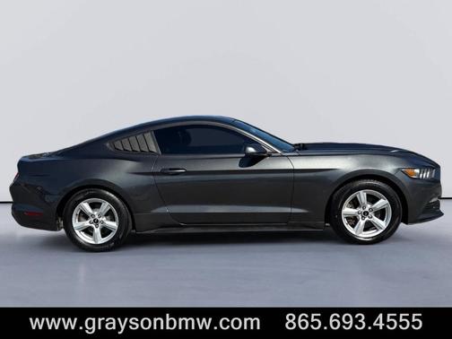 2017 Ford Mustang V6