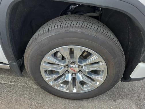 Summit White 2024 GMC Sierra 1500 Denali
