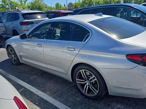 Glacier Silver Metallic 2021 BMW 540 i xDrive