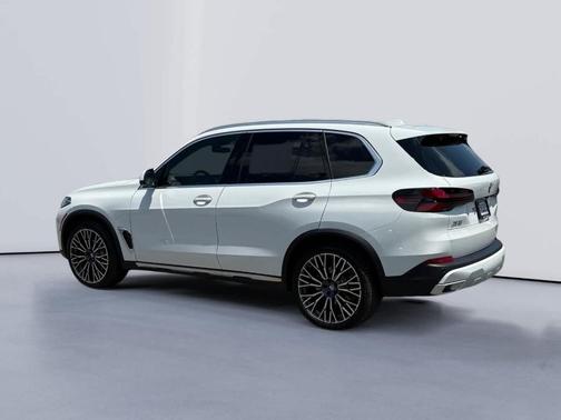 Alpine White 2026 BMW X5 xDrive40i