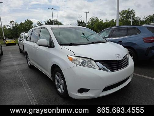 2011 Toyota Sienna LE