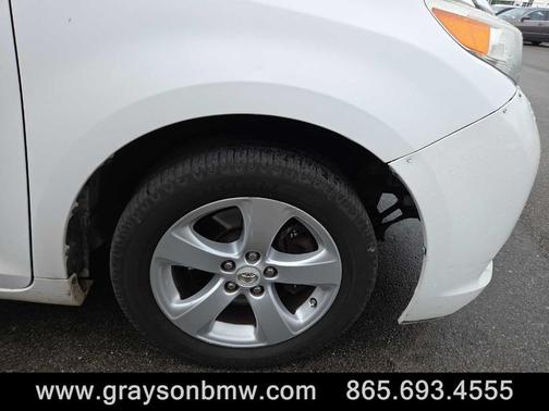 2011 Toyota Sienna LE