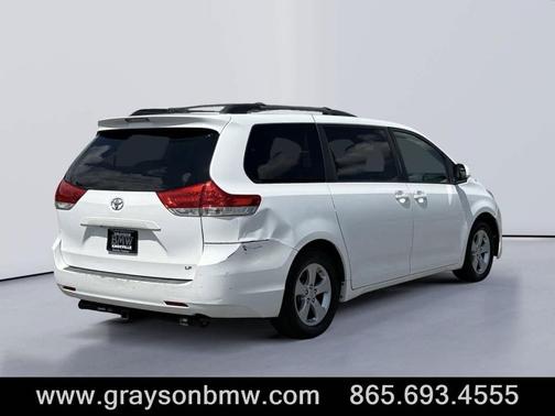 2011 Toyota Sienna LE