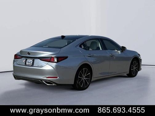 2022 Lexus ES 350 Base