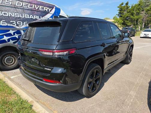 2023 Jeep Grand Cherokee Altitude