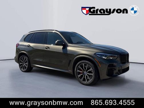 Manhattan Green Metallic 2023 BMW X5 M50i