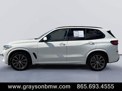 2022 BMW X5 M50i