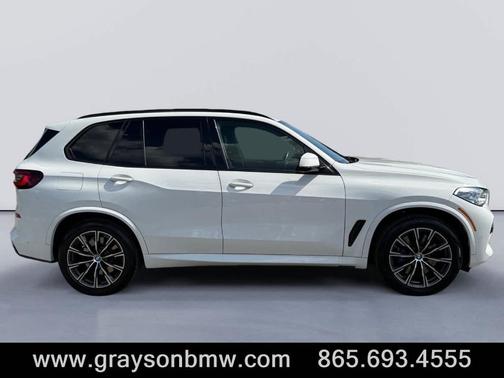2022 BMW X5 M50i