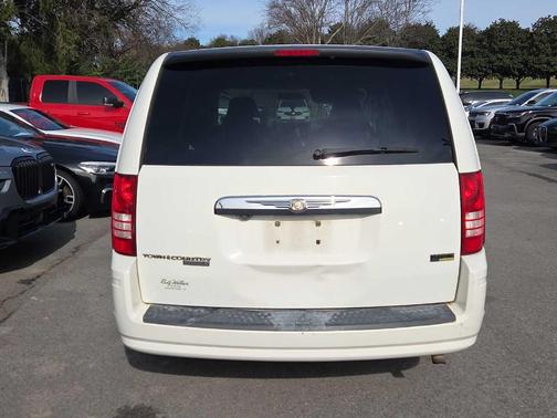 2008 Chrysler Town & Country LX