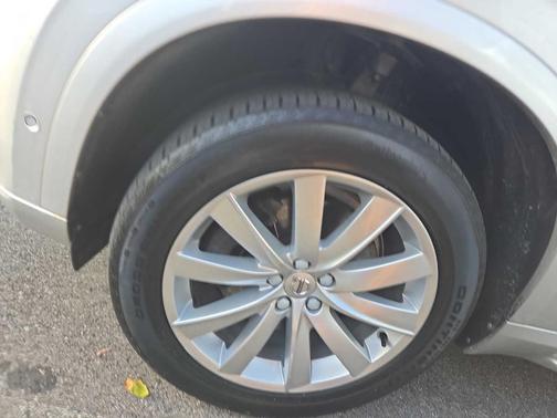 2018 Volvo XC90 T6 Momentum