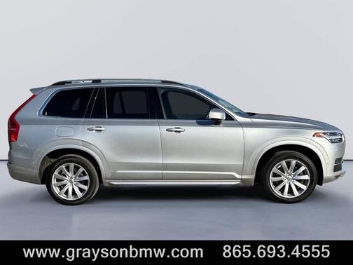 2018 Volvo XC90 T6 Momentum