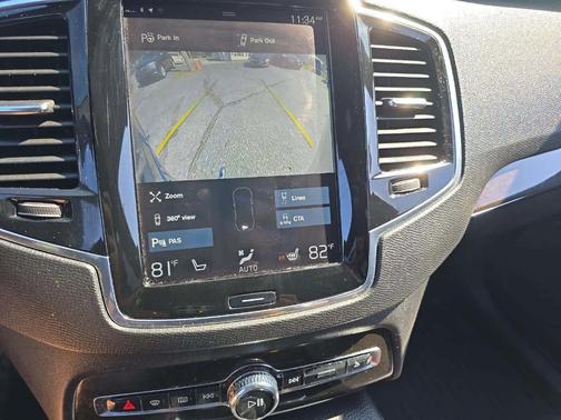 2018 Volvo XC90 T6 Momentum