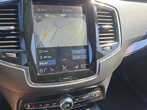 2018 Volvo XC90 T6 Momentum