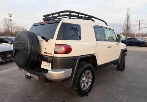 Iceberg 2014 Toyota FJ Cruiser Base