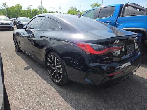 Black Sapphire Metallic 2023 BMW M440 i
