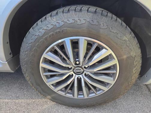 Brilliant Silver Metallic 2024 Nissan Armada SL