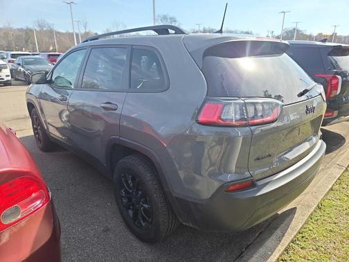 2023 Jeep Cherokee Altitude Lux