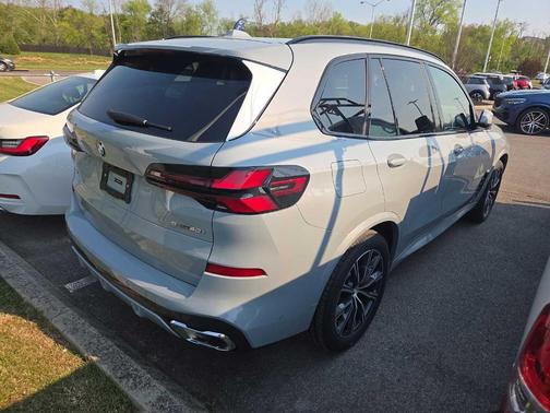 Gray Metallic 2026 BMW X5 sDrive40i