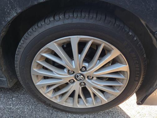 2019 Toyota Camry XLE