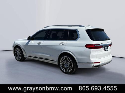 Mineral White Metallic 2021 BMW X7 xDrive40i