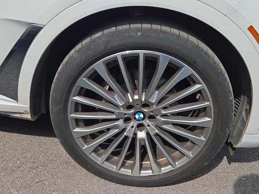 2021 BMW X7 xDrive40i