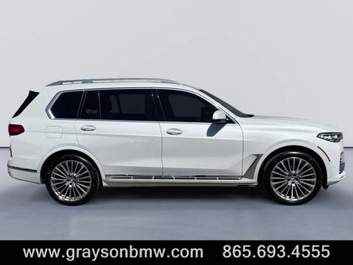 Mineral White Metallic 2021 BMW X7 xDrive40i