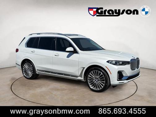 Mineral White Metallic 2021 BMW X7 xDrive40i