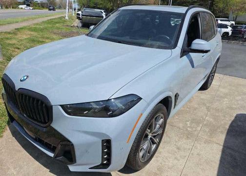 Gray Metallic 2024 BMW X5 xDrive40i