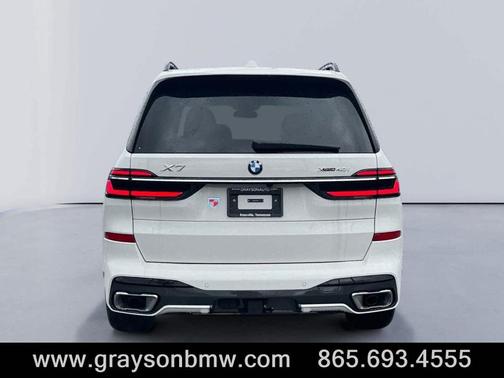 2025 BMW X7 xDrive40i