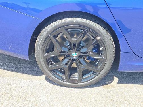 Portimao Blue Metallic 2026 BMW 330 I