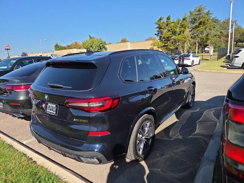 2022 BMW X5 M50i
