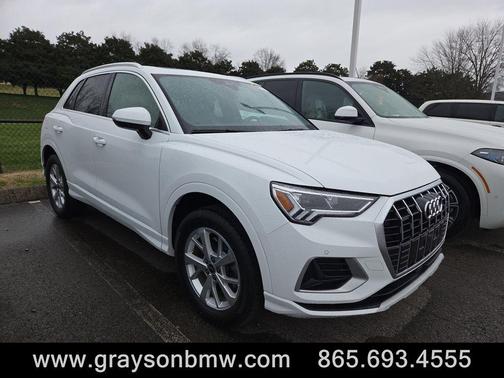 2024 Audi Q3 40 Premium
