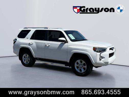 Super White 2017 Toyota 4Runner SR5