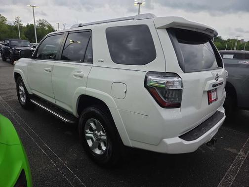 Super White 2017 Toyota 4Runner SR5