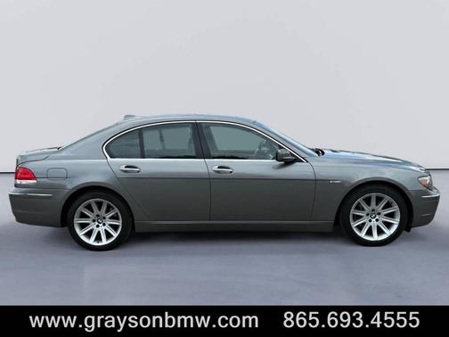 Gray 2006 BMW 750 i