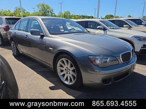 Gray 2006 BMW 750 i