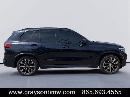 Carbon Black Metallic 2022 BMW X5 M50i