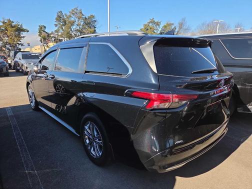 2021 Toyota Sienna Limited