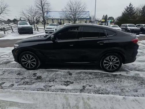 2023 BMW X6 M50i