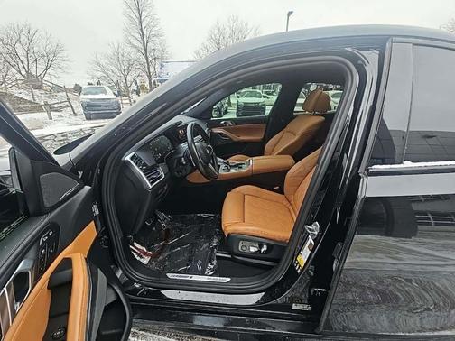 2023 BMW X6 M50i