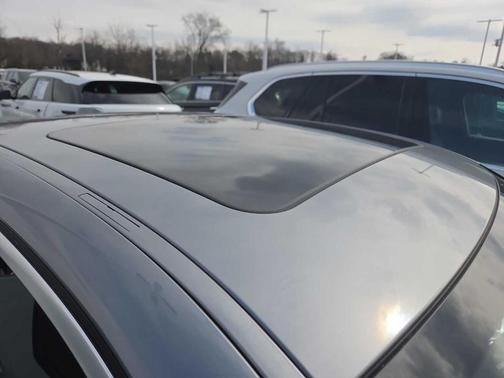 2025 BMW 330 i xDrive