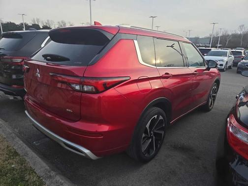 2023 Mitsubishi Outlander SEL