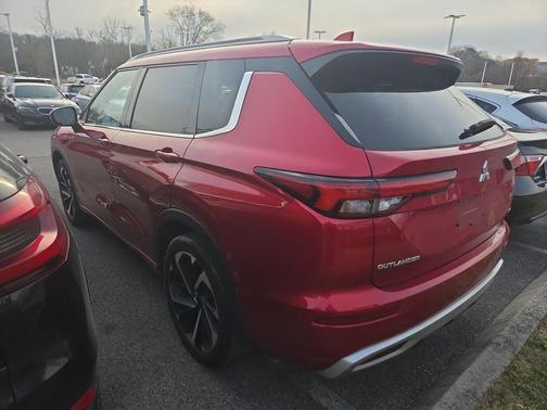 2023 Mitsubishi Outlander SEL