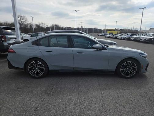 2026 BMW 530 i xDrive