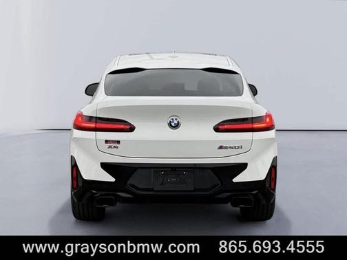 2025 BMW X4 M40i