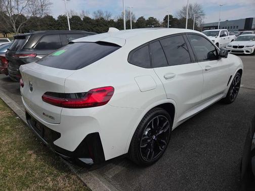 2025 BMW X4 M40i