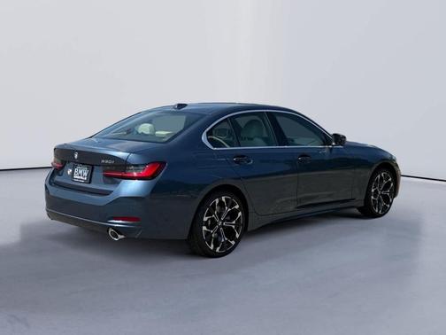 2025 BMW 330 i xDrive
