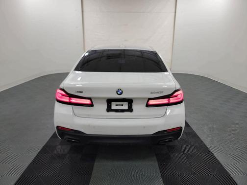 2022 BMW 530 i xDrive
